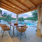 Ivana Whisper Of Nature Villa