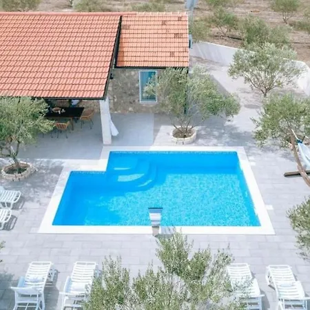 Ivana Whisper Of Nature Villa