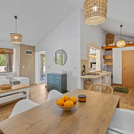 Ivana Whisper Of Nature Villa