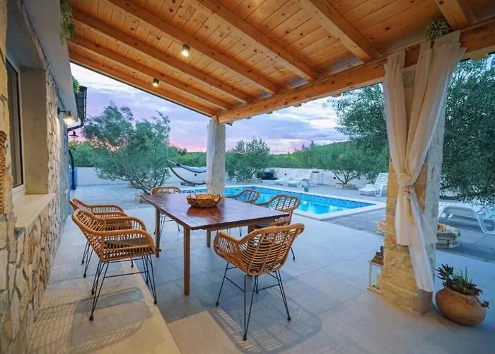 Ivana Whisper Of Nature Villa